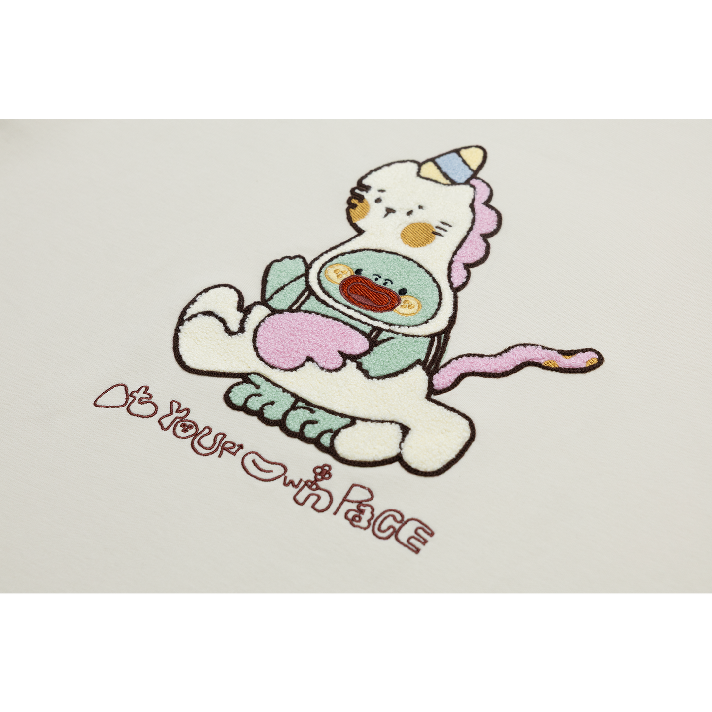 Dee Horse Tee • Beige