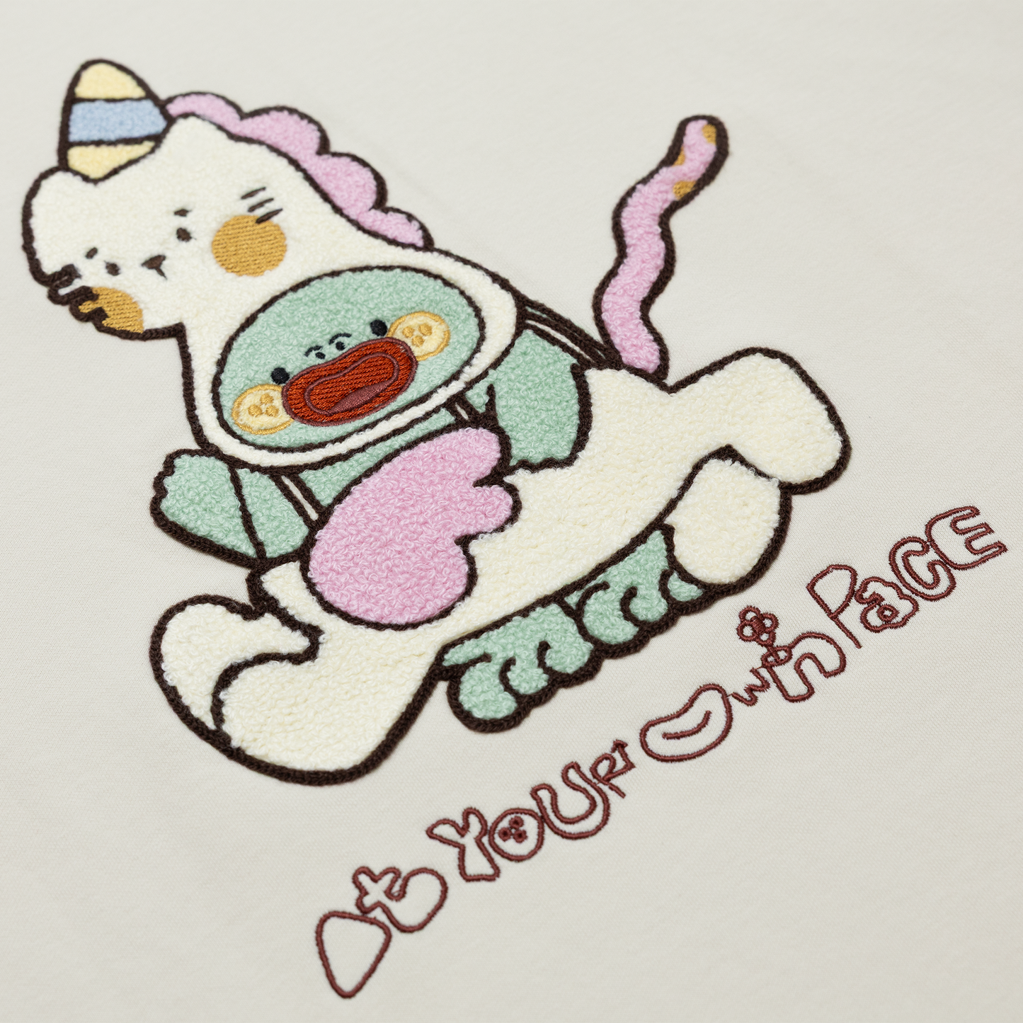 Dee Horse Tee • Beige