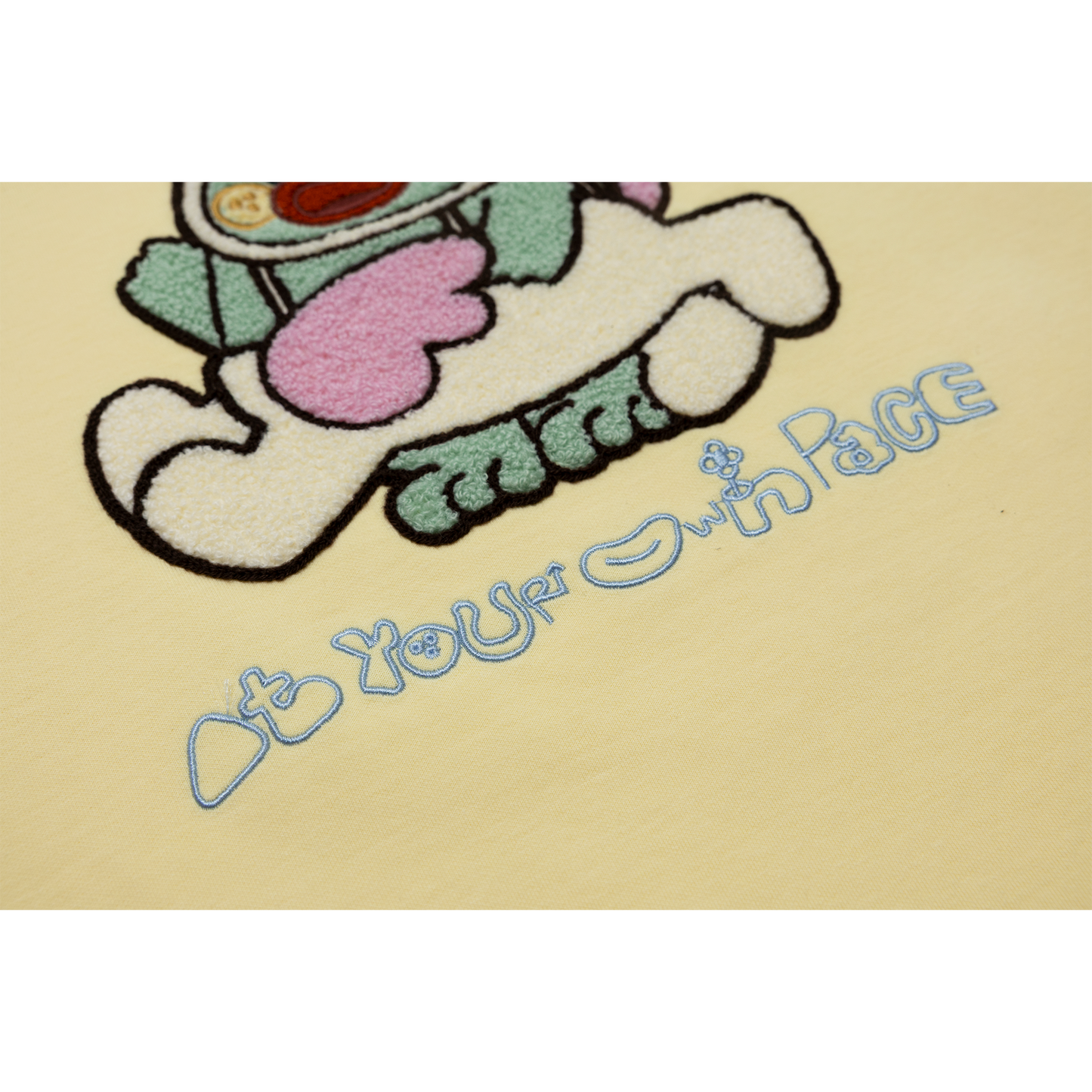 Dee Horse Tee • Yellow