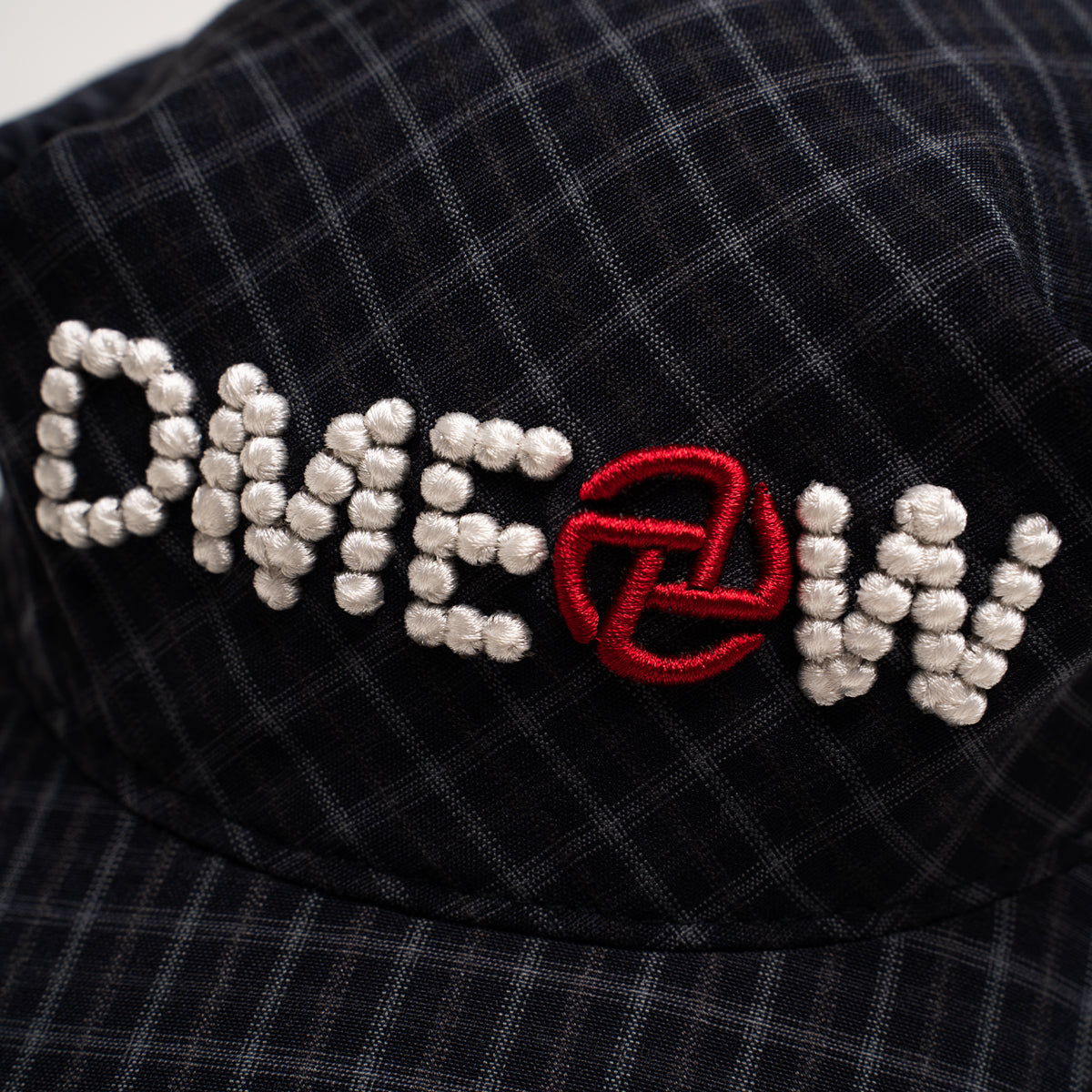STUDDED LOGO CAP Black