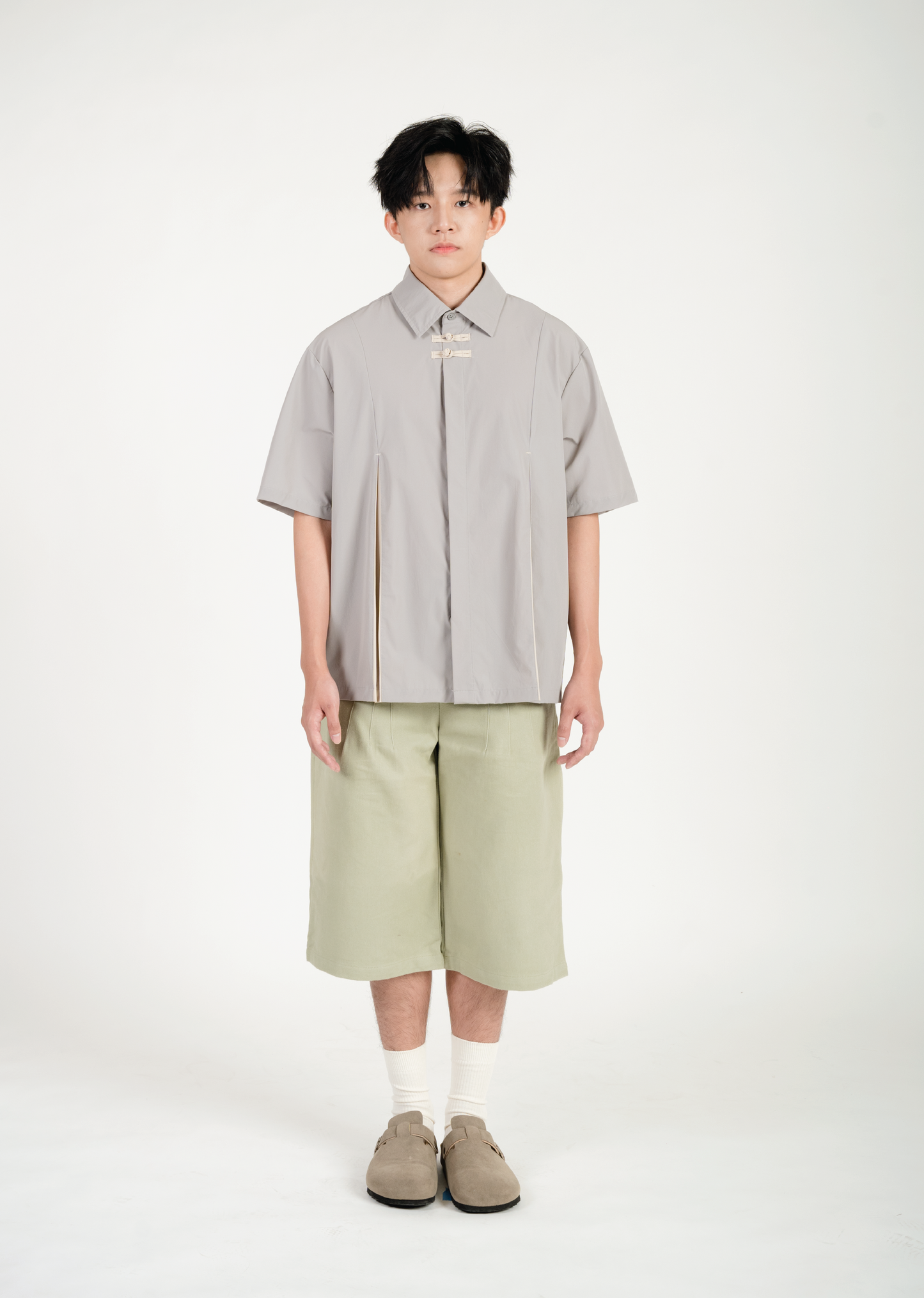 Inverted Pleat Short Sleeve Shirt