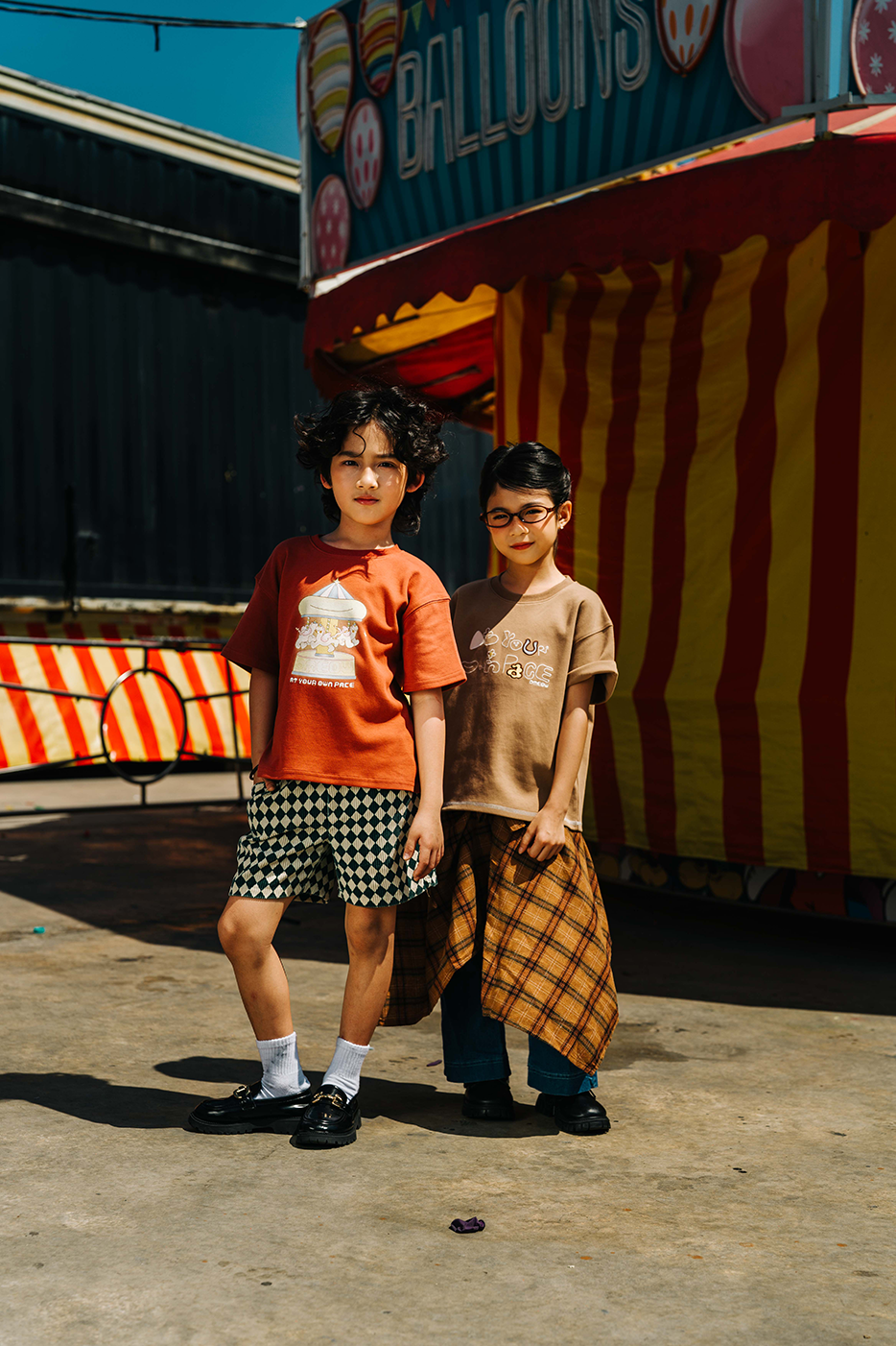 Dmeow-Go-Round Tee • Red - Kids