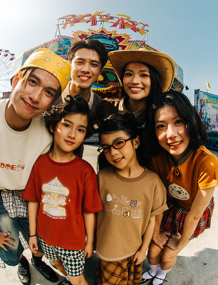 Dmeow-Go-Round Tee • Red - Kids