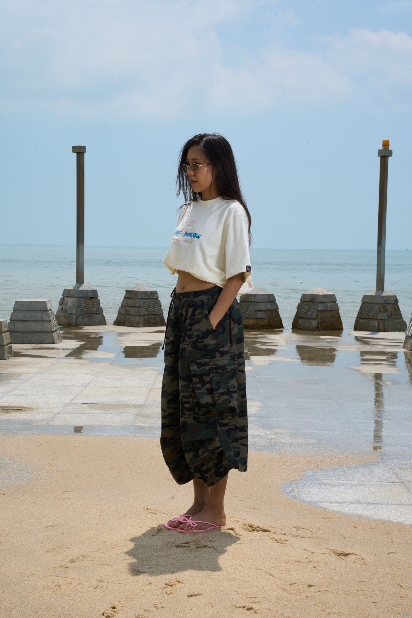 THUGS LOGO TEE Beige